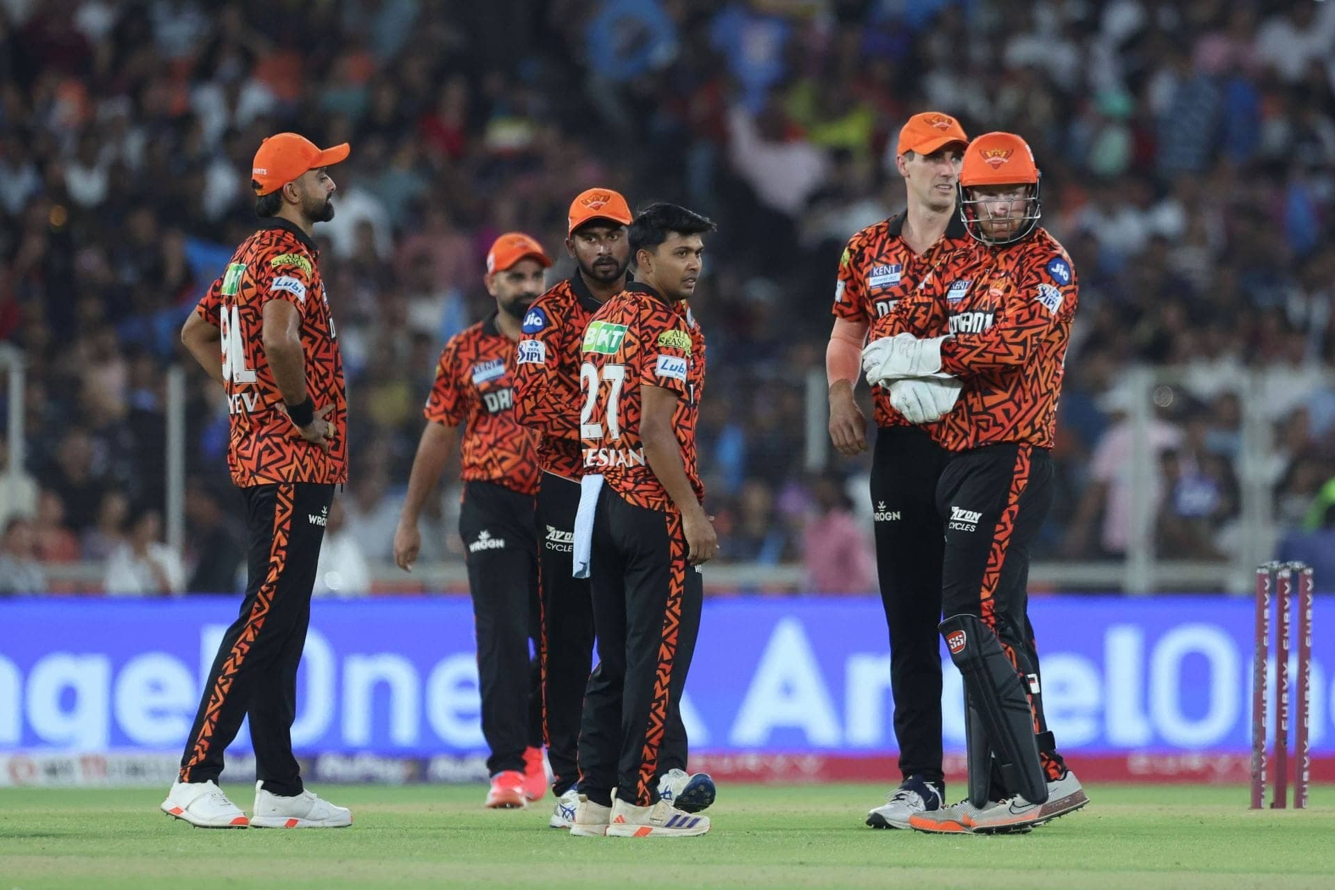 Zeeshan Ansari gives Ishan Kishan a hilarious send-off