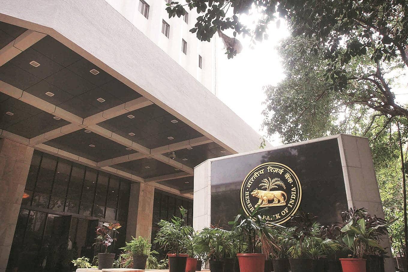 RBI Makes Huge $2.52 Billion Move, Rupee Still Struggles