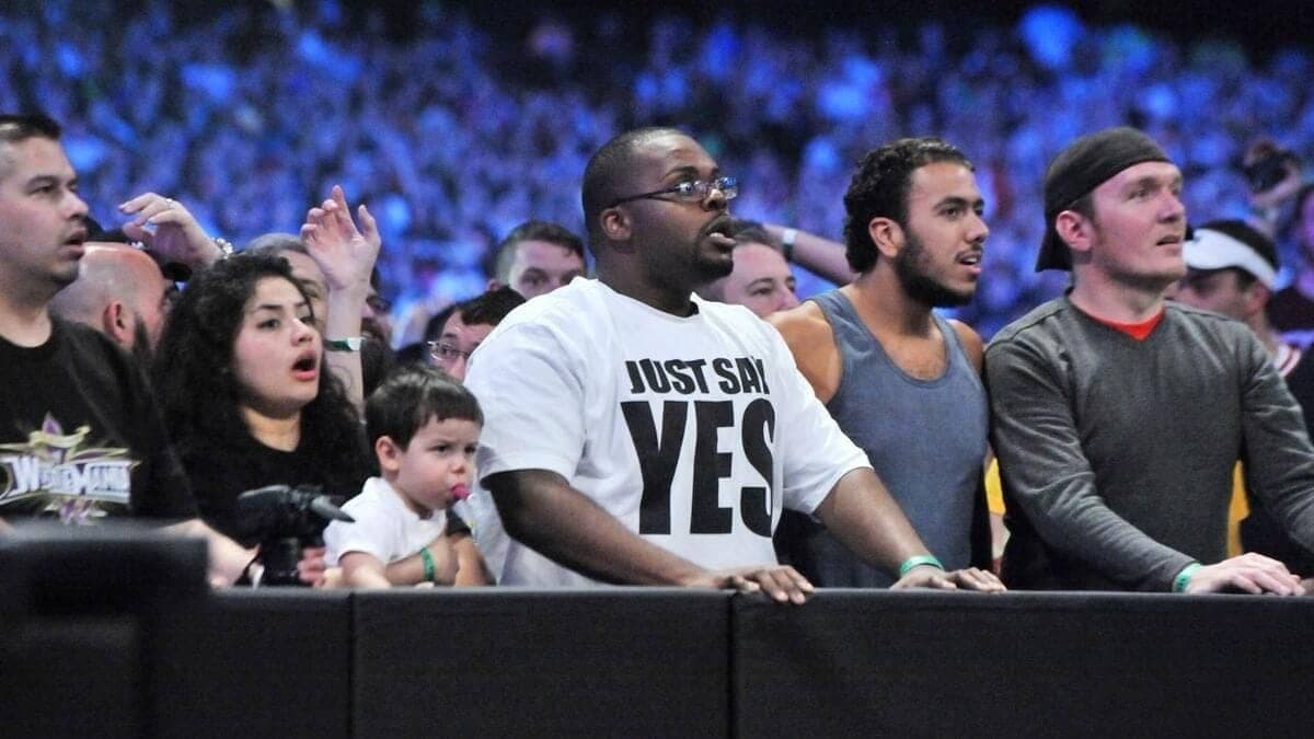 Wrestling Mein Fans Ne Kiya Attack, Comedy Ka Hungama!