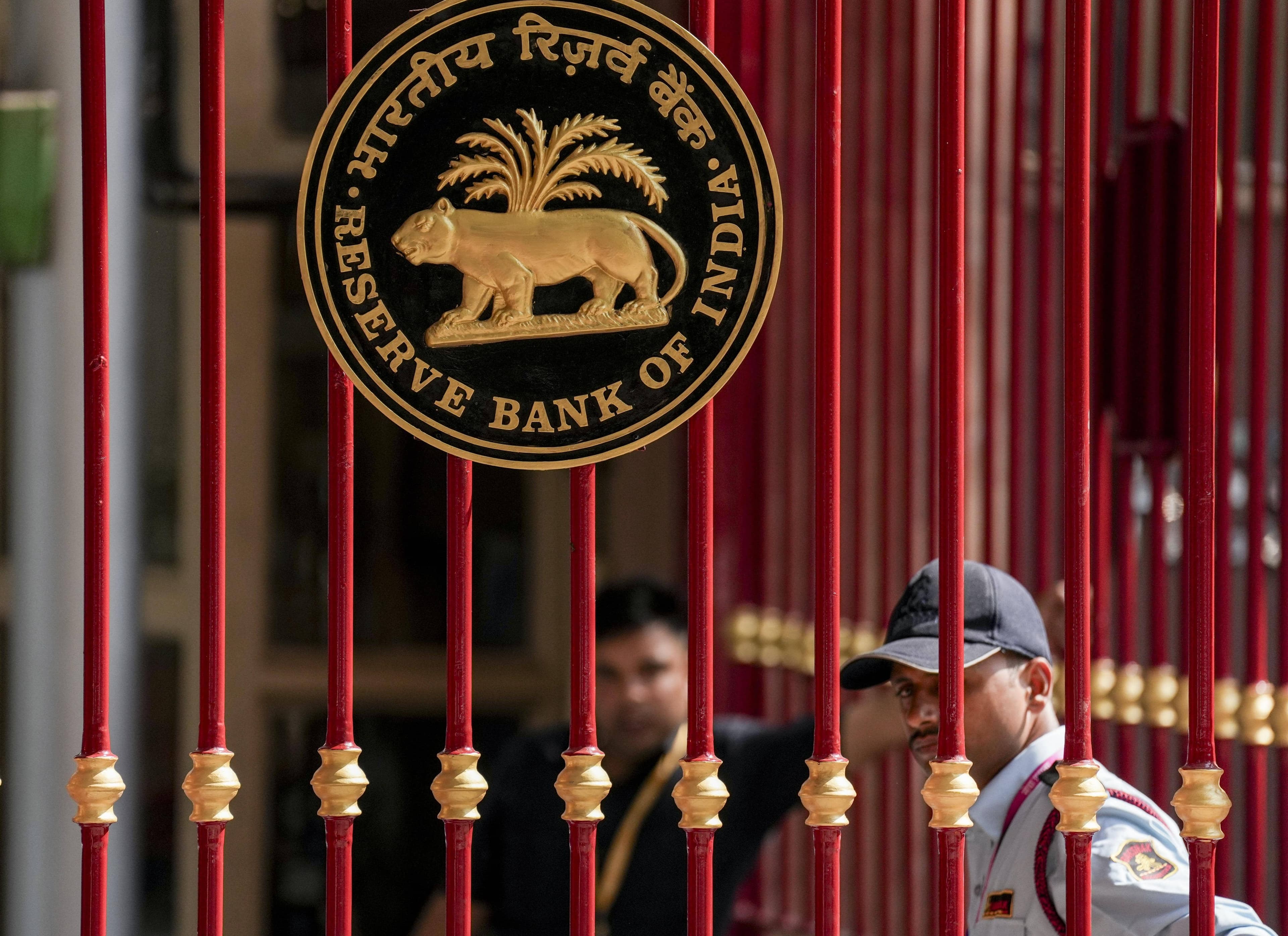 RBI ka paisa daala, banking system mein chha gaya jadoo!