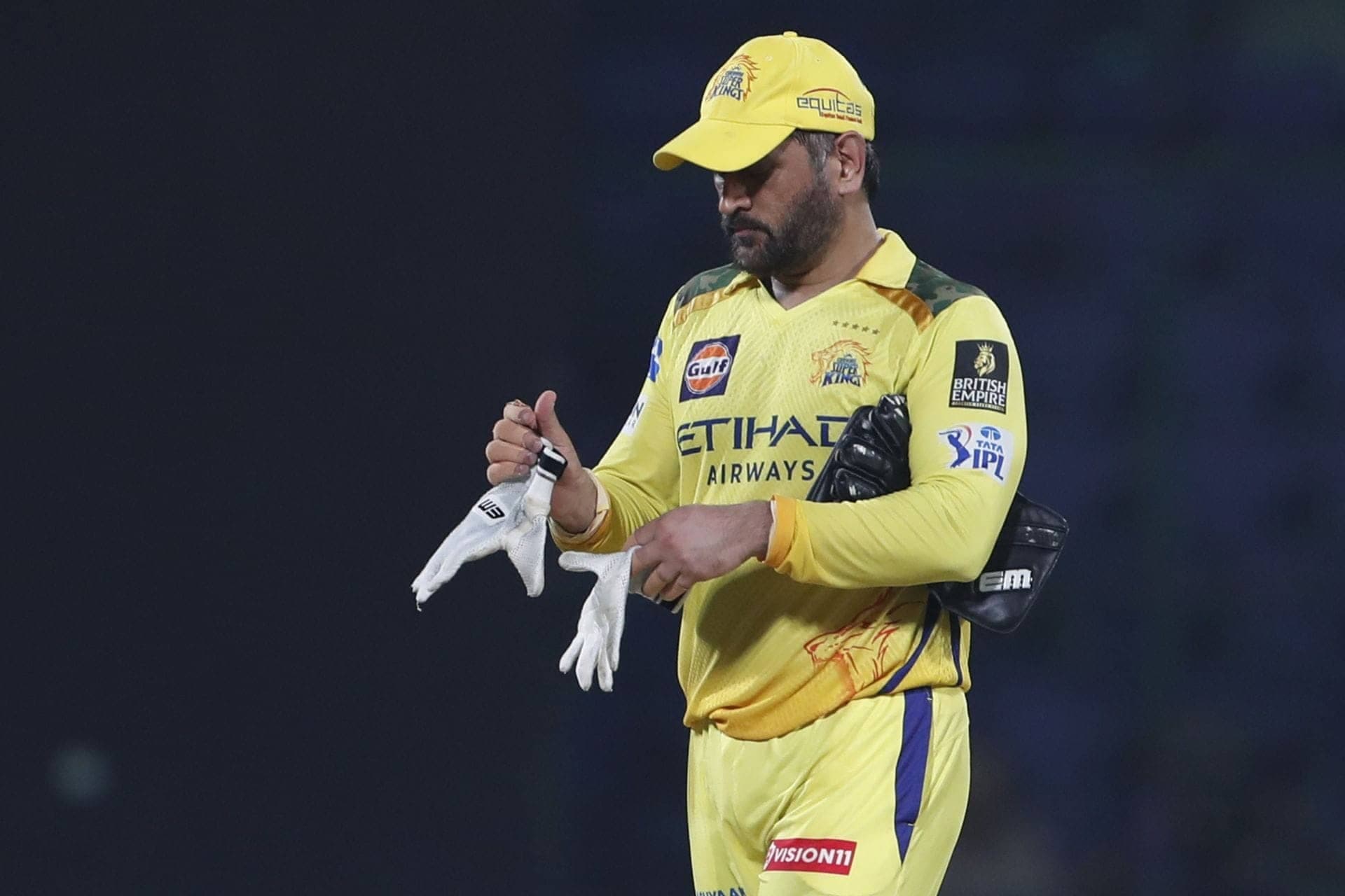 Kya MS Dhoni ki injury ne CSK ko chhod diya akele?