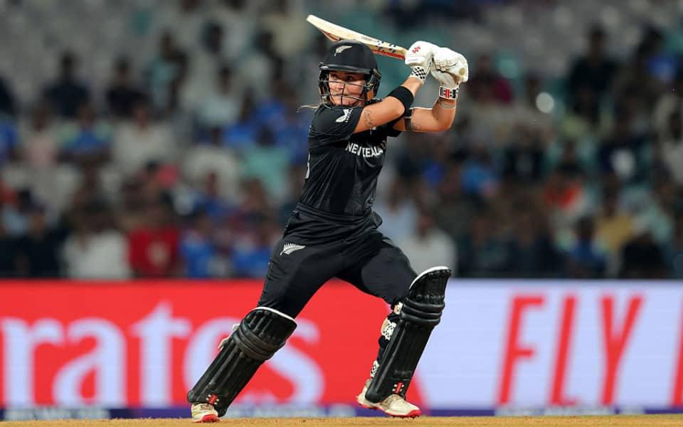Amelia Kerr's 179 leads New Zealand to record ODI chase!