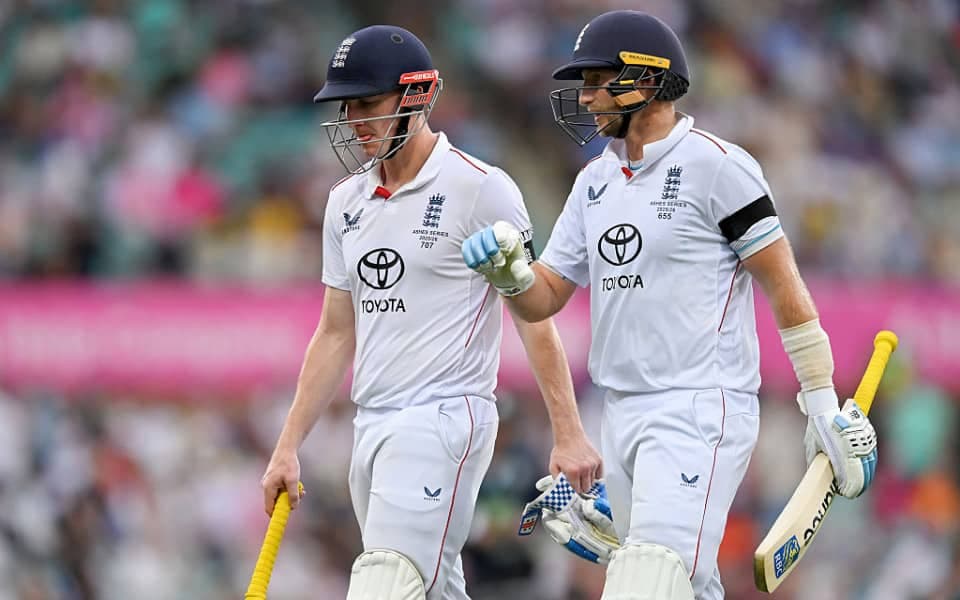 Yorkshire bring back Root and Brook for 2026 push