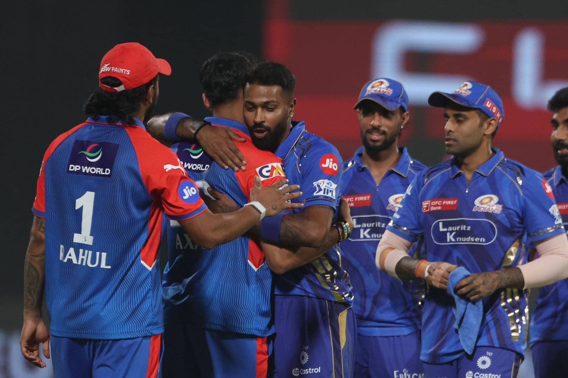 Believe it DC and MI chase wickets in Delhi showdown