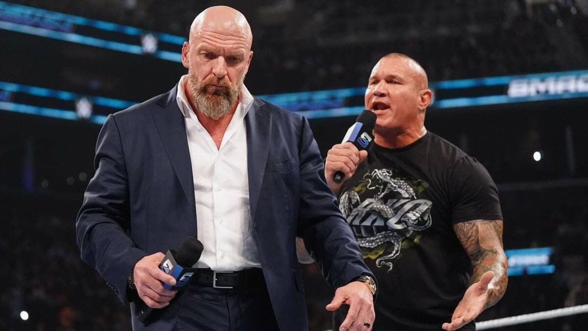 WWE SmackDown ne fans ko Pat McAfee se hairaan kiya