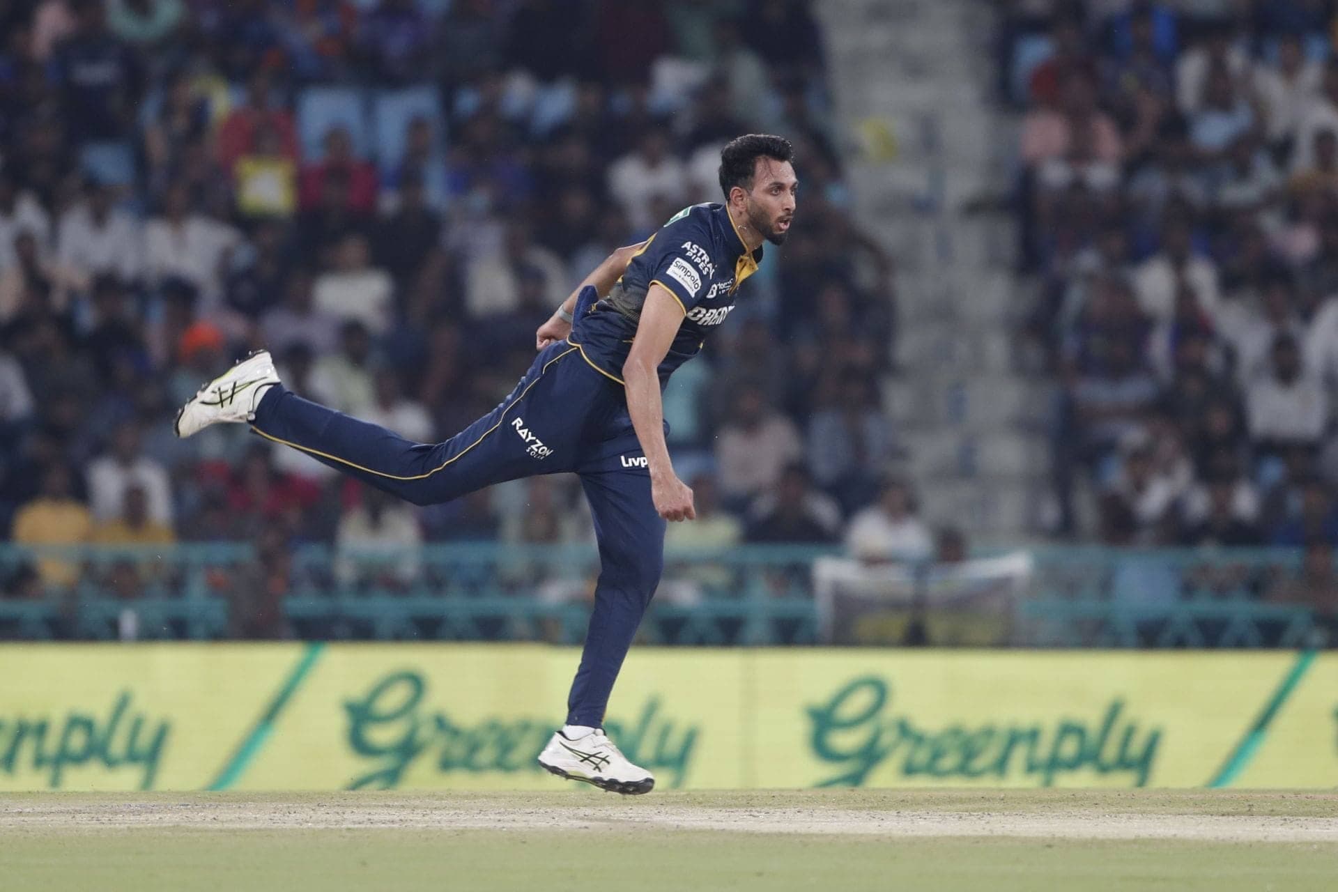 DC vs GT IPL 2026: Ek run ki jeet, shayari aur shor!