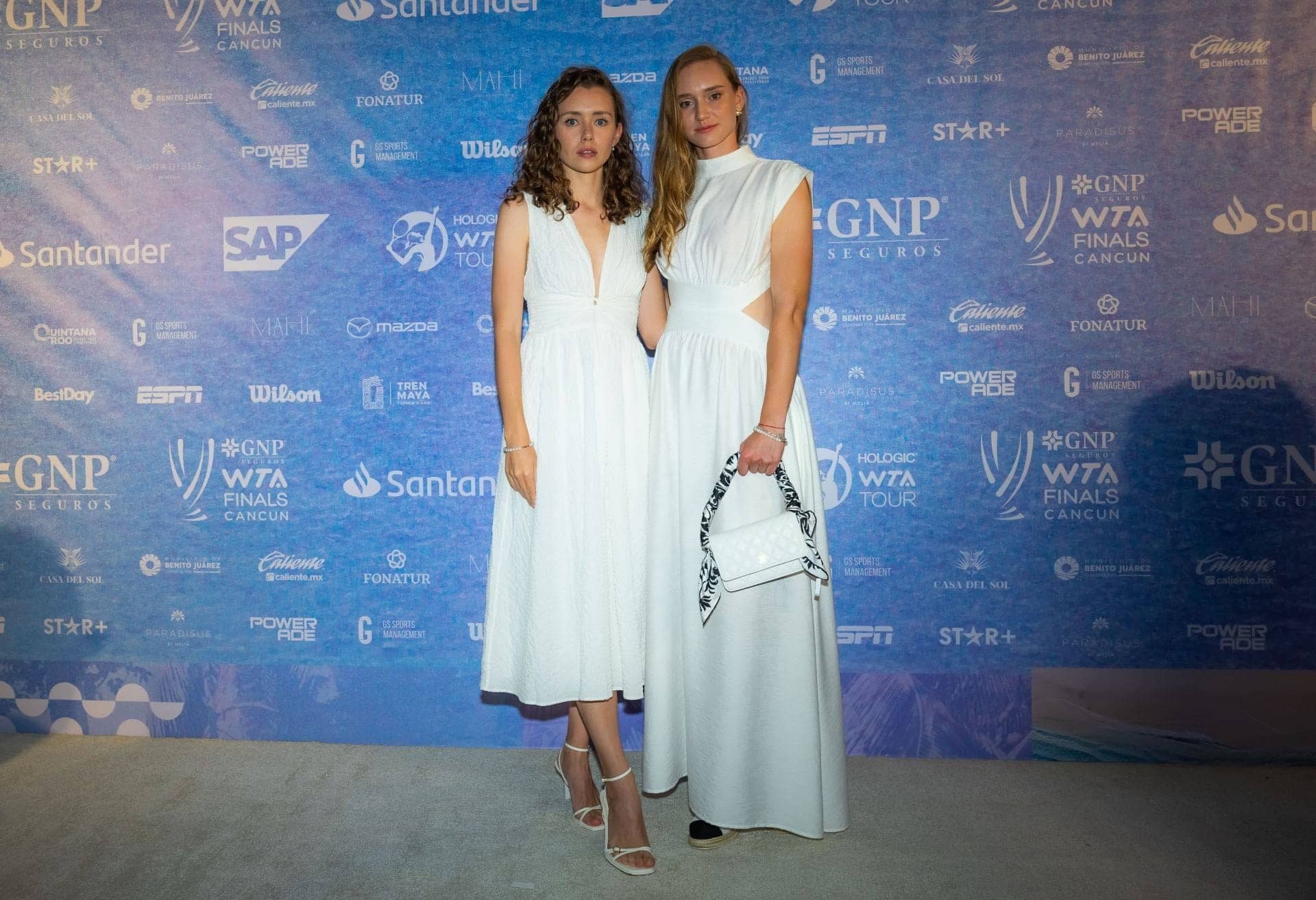 Anna Rybakina's Incredible Shanghai Adventure: Sisterly Love!