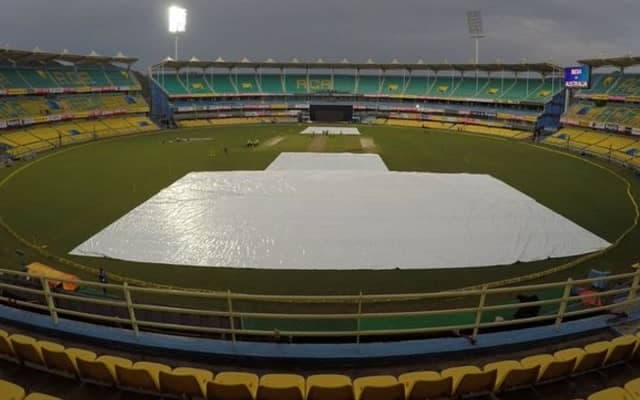 IPL 2026: RR vs RCB - Barsapara Stadium mein baarish ka khauf