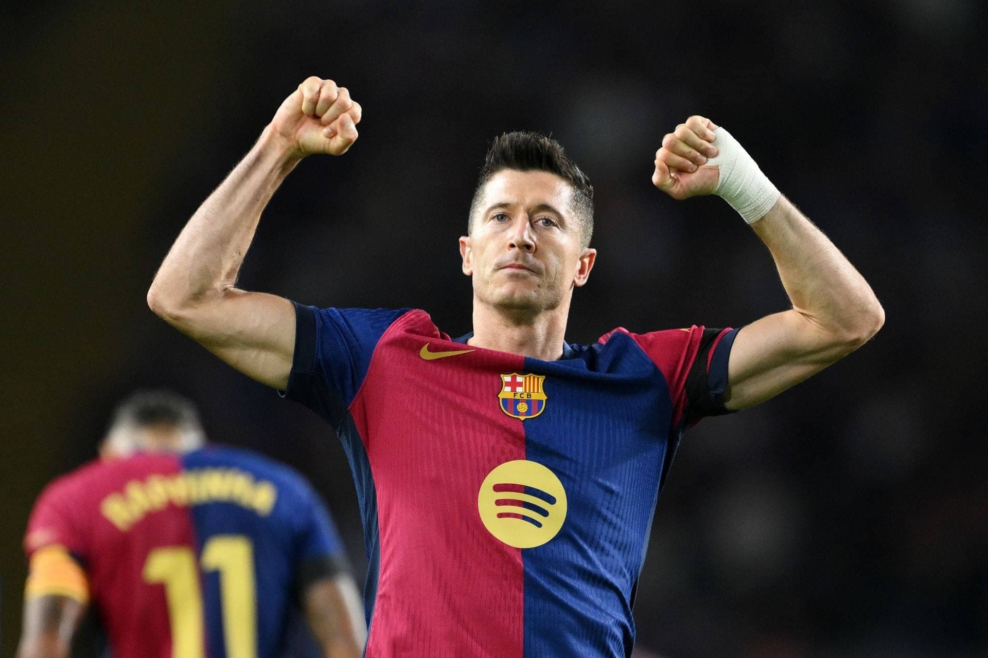 Lewandowski Sets Sights on AC Milan Amid Barcelona Drama