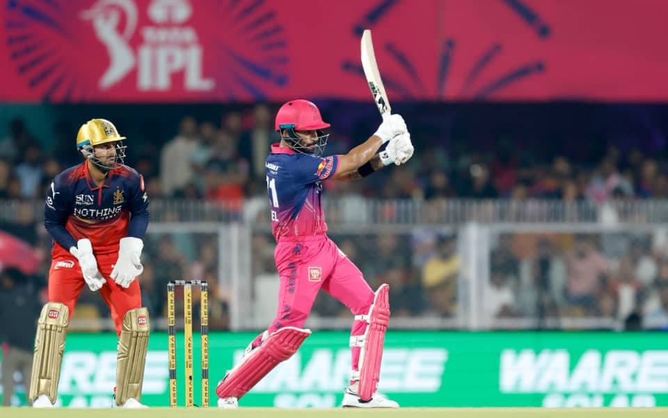 IPL 2026: Royals Dominate RCB with Memes and Smooth Moves
