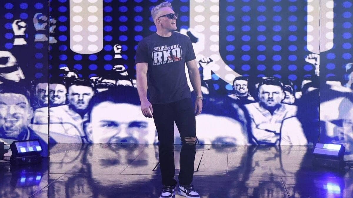 Pat McAfee ka 3-word jawab, WWE SmackDown pe dhamaka!