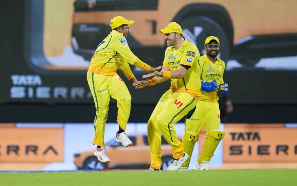 Sarfaraz Khan ne Axar ko catch karke dikhaya chamatkar!
