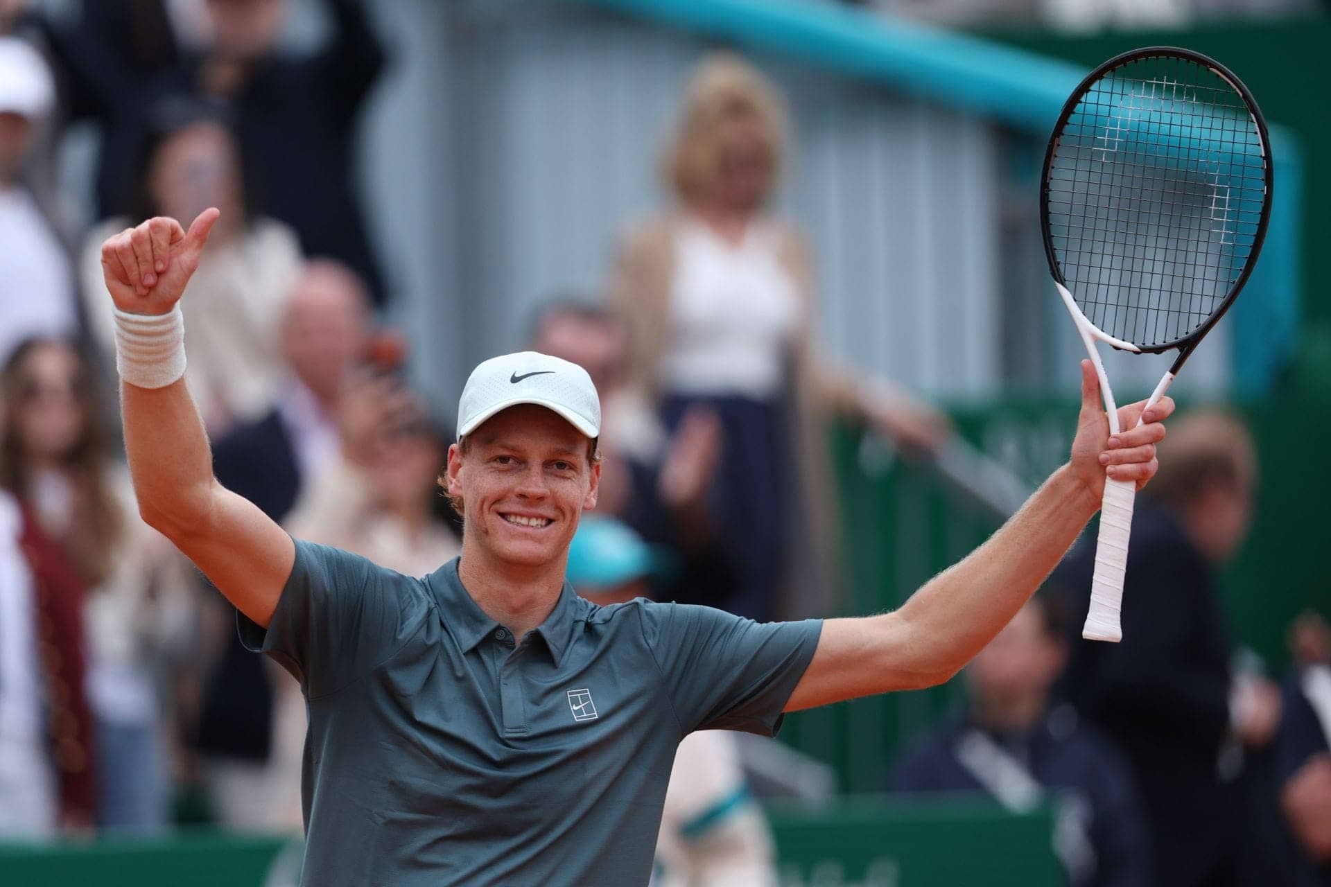 Ion Țiriac Backs Jannik Sinner to Break Federer’s Records