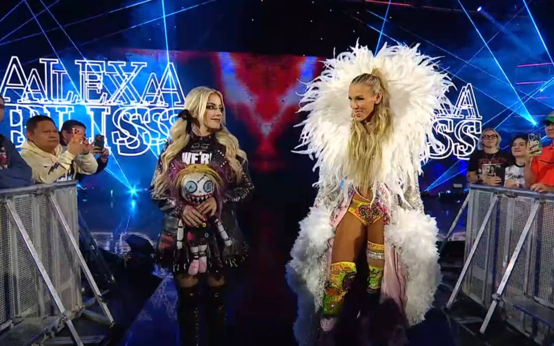 Referee Calls Time on Flair vs Bliss SmackDown Showdown