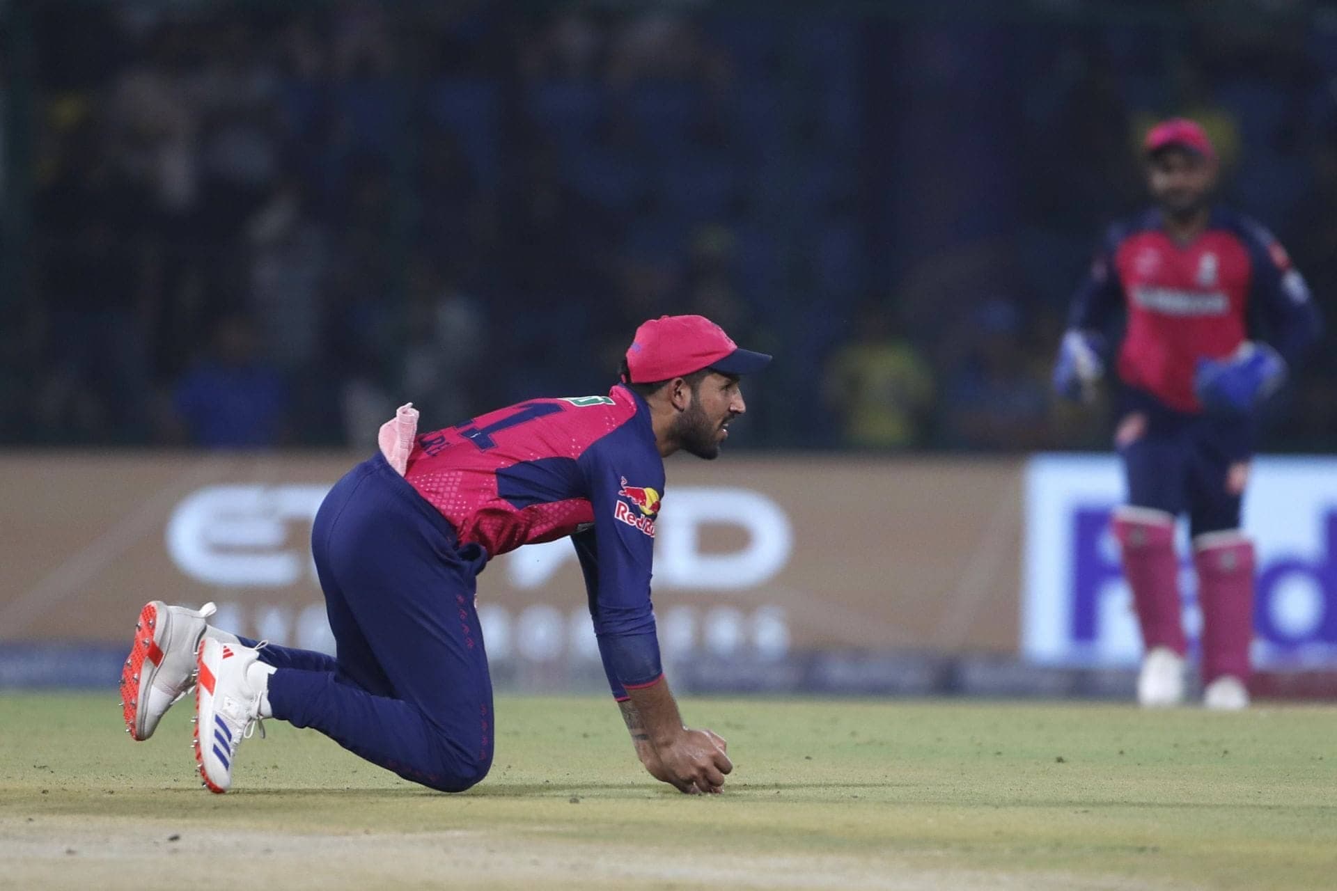 Dhruv Jurel Stumps Cameron Green Like a True G at IPL 2026