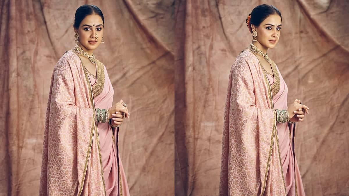 Genelia Deshmukh Shimmers in Pink Saree for Raja Shivaji Launch