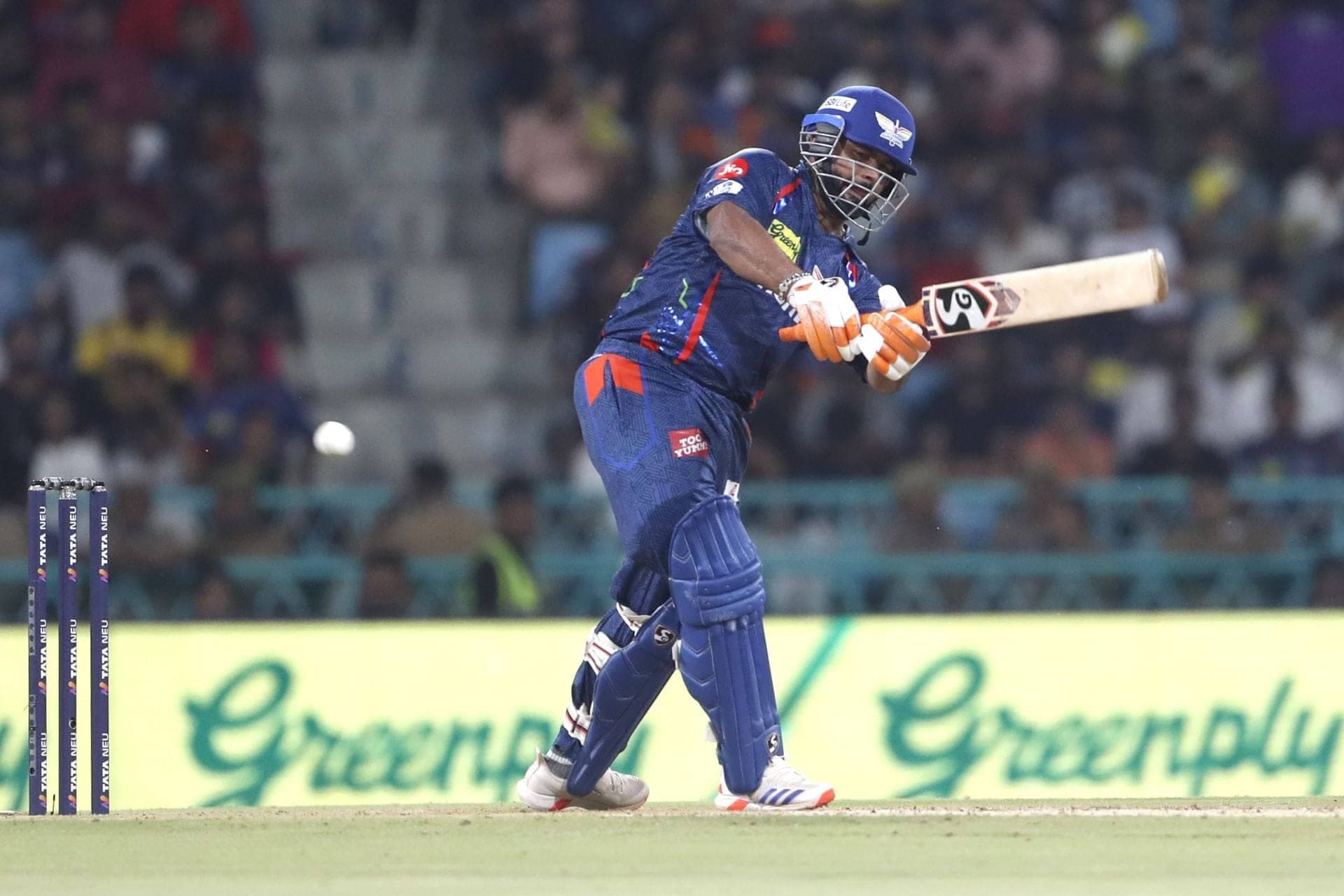 Epic Showdown: Lucknow Super Giants vs Rajasthan Royals