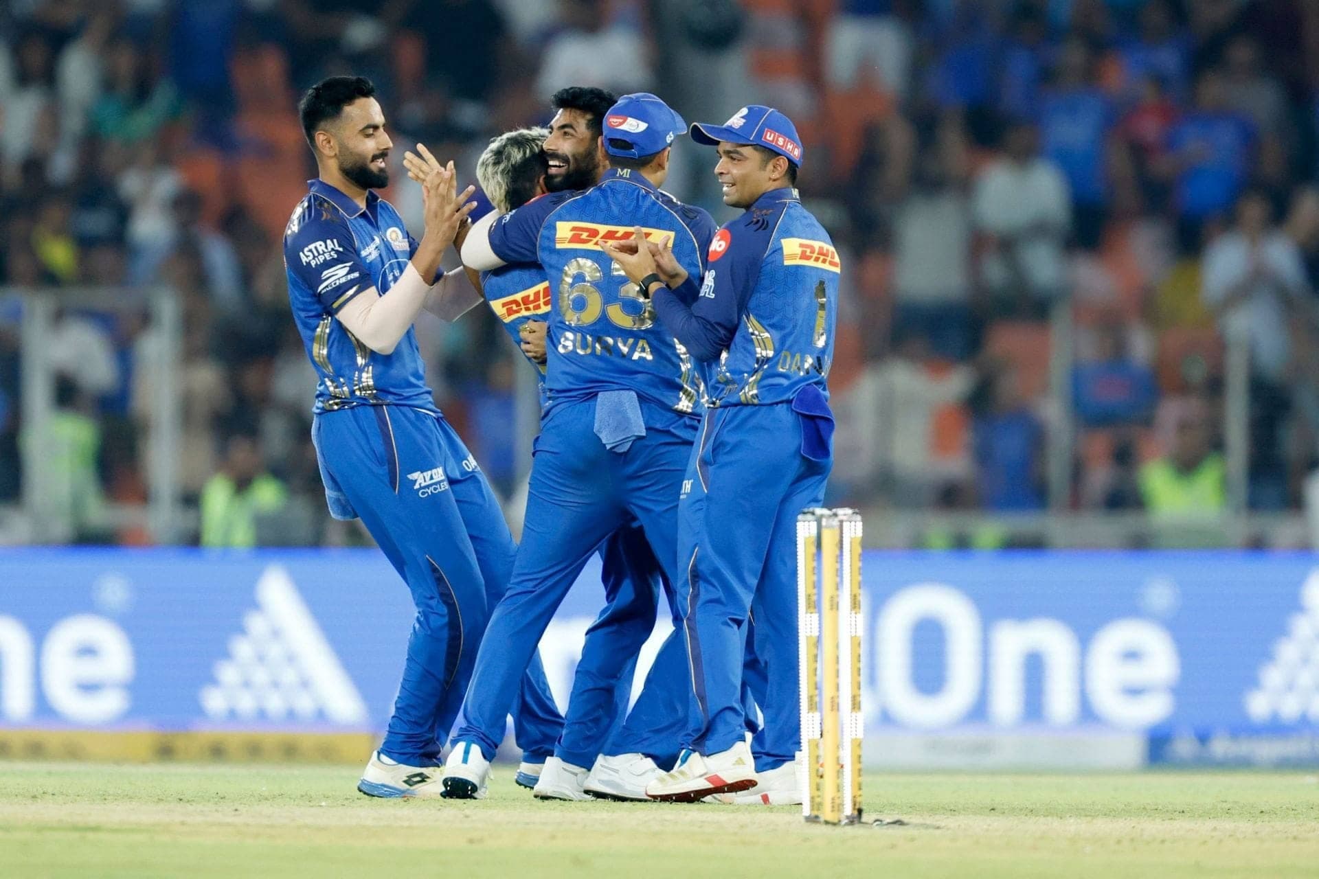 Aakash Chopra's Enchanted Predictions for MI vs CSK Clash