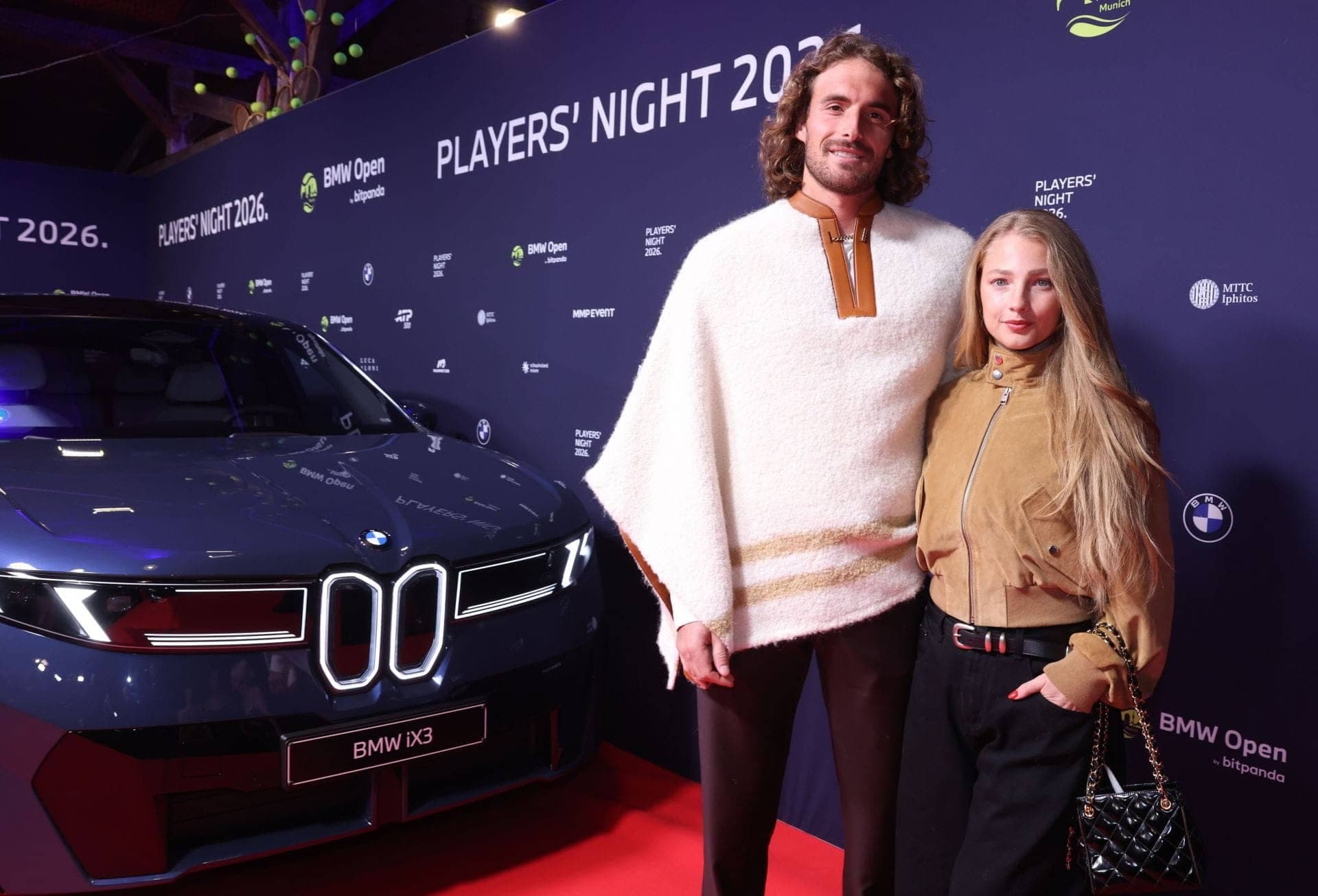 Stefanos Tsitsipas Stages Epic Comeback, Hugs Girlfriend Post Win