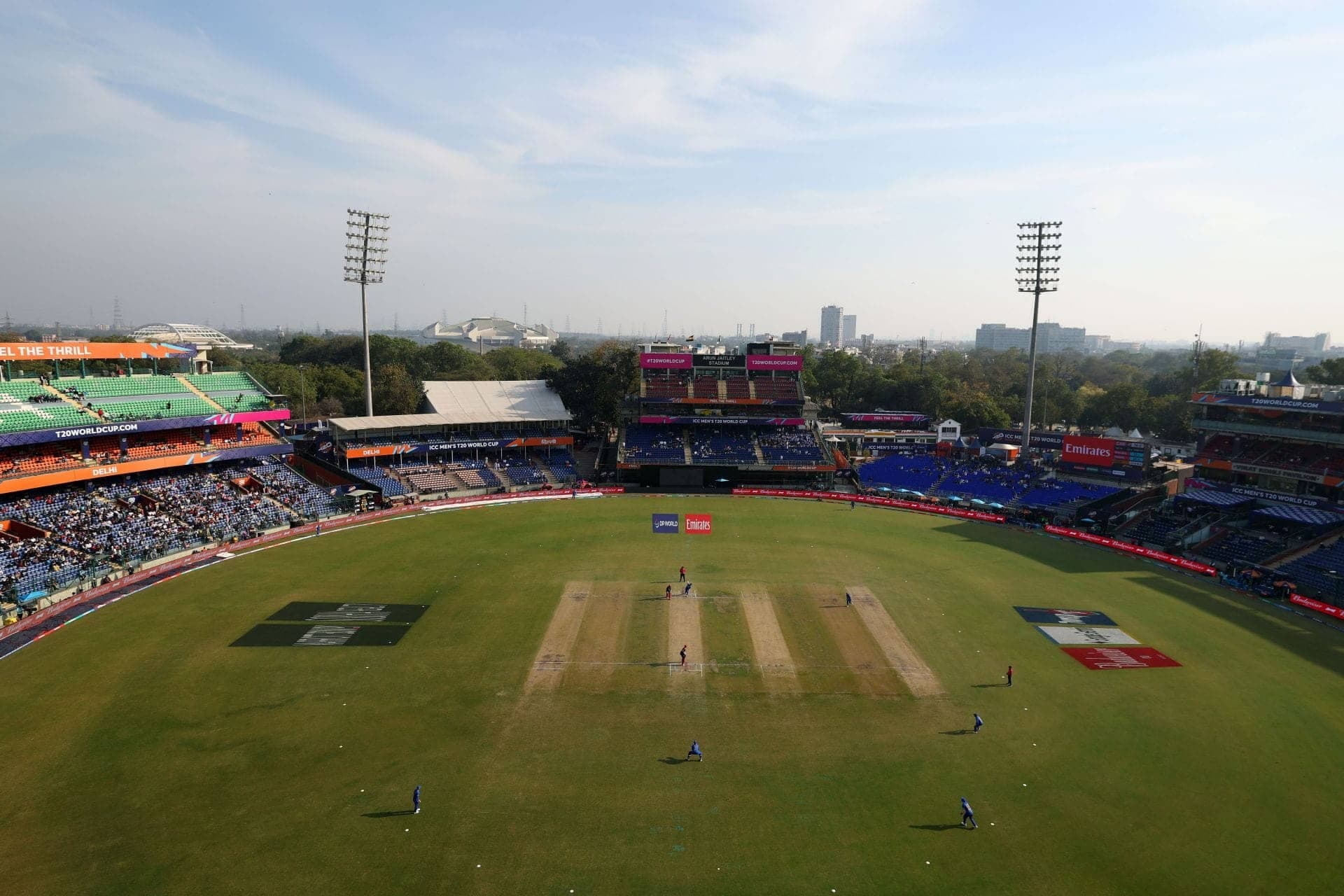 Massive DC vs RCB Clash at Arun Jaitley Stadium!