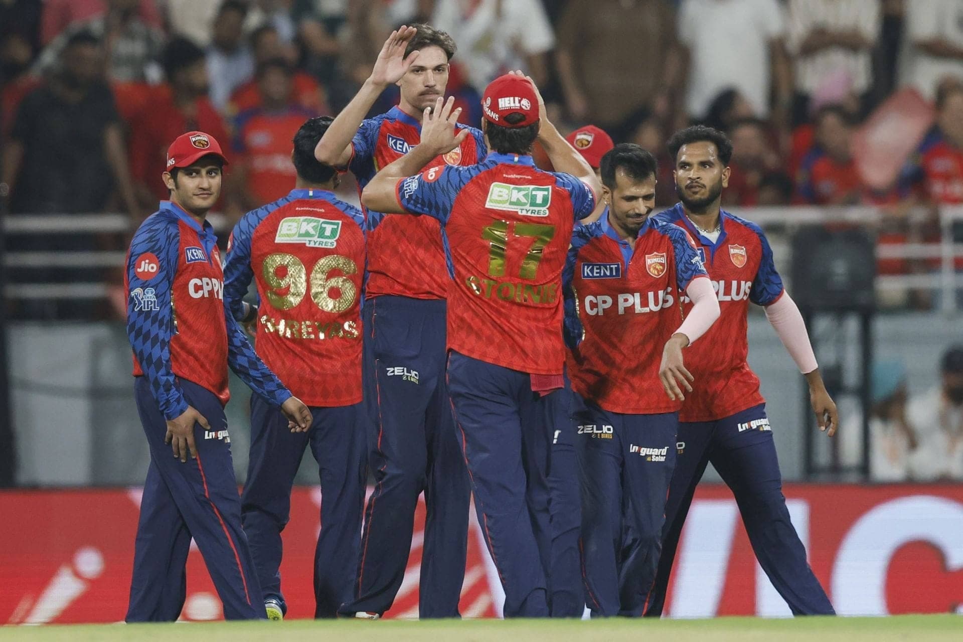 Aakash Chopra Calls Out PBKS Bowlers Ahead of IPL 2026 Showdown