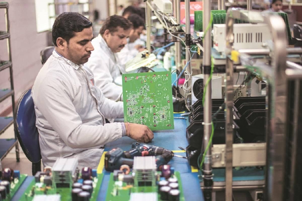 West Asia's Tensions Hit Electronics Costs Like a Champ