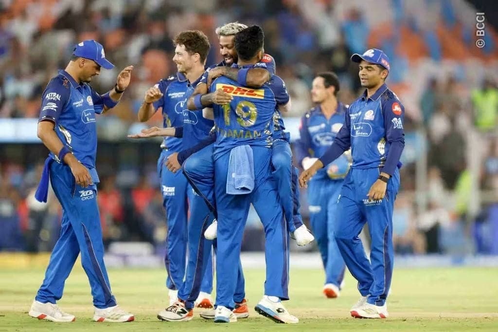 Aakash Chopra Calls Out MI's Struggles Ahead of CSK Clash