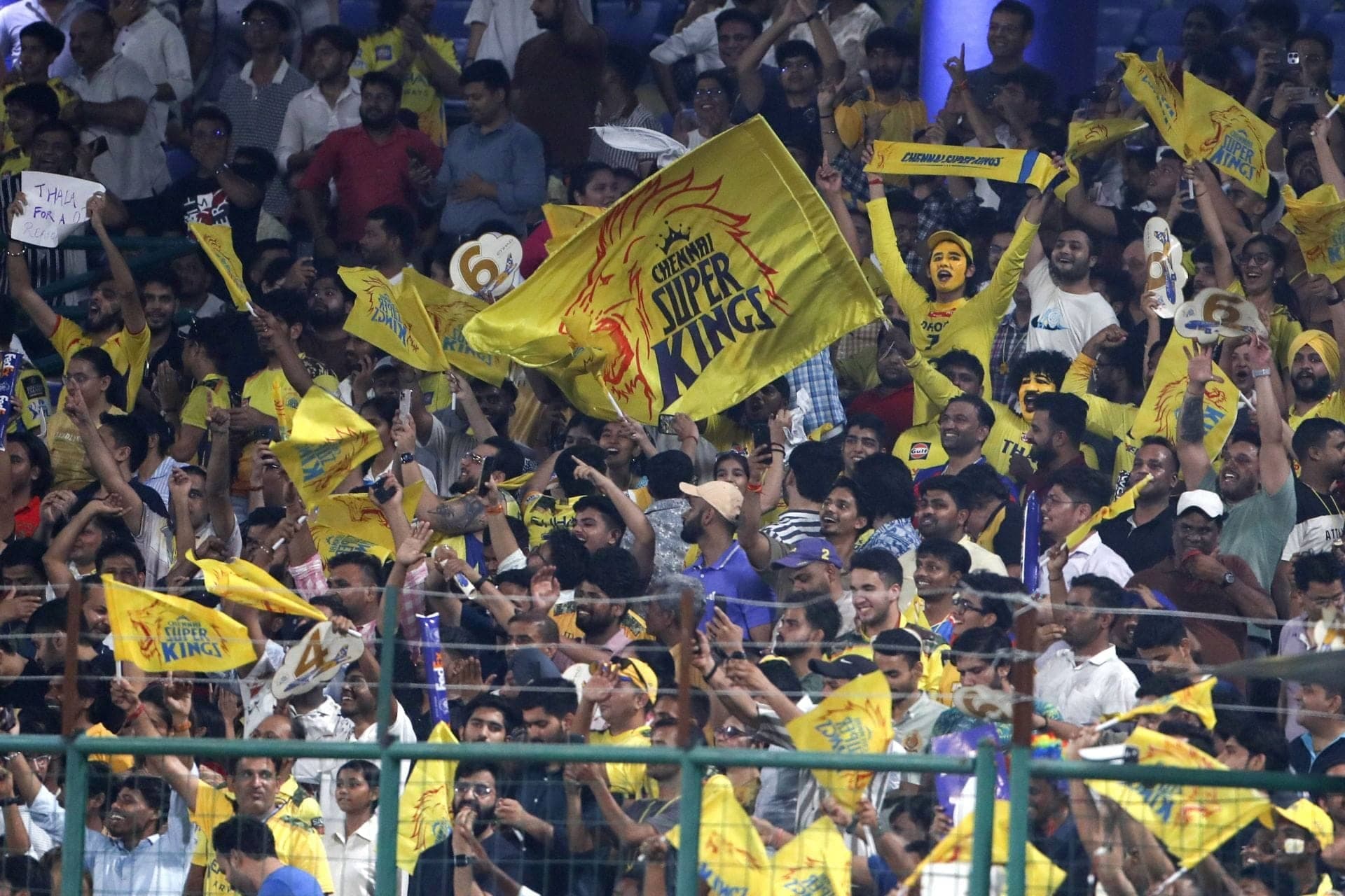 Manoj Tiwary's Heart Goes Out to CSK's Ghosh, Poor Guy!