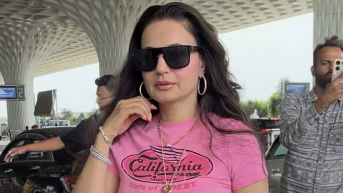Ameesha Patel's Flight Takes a Wild Detour Amid Missile Scare