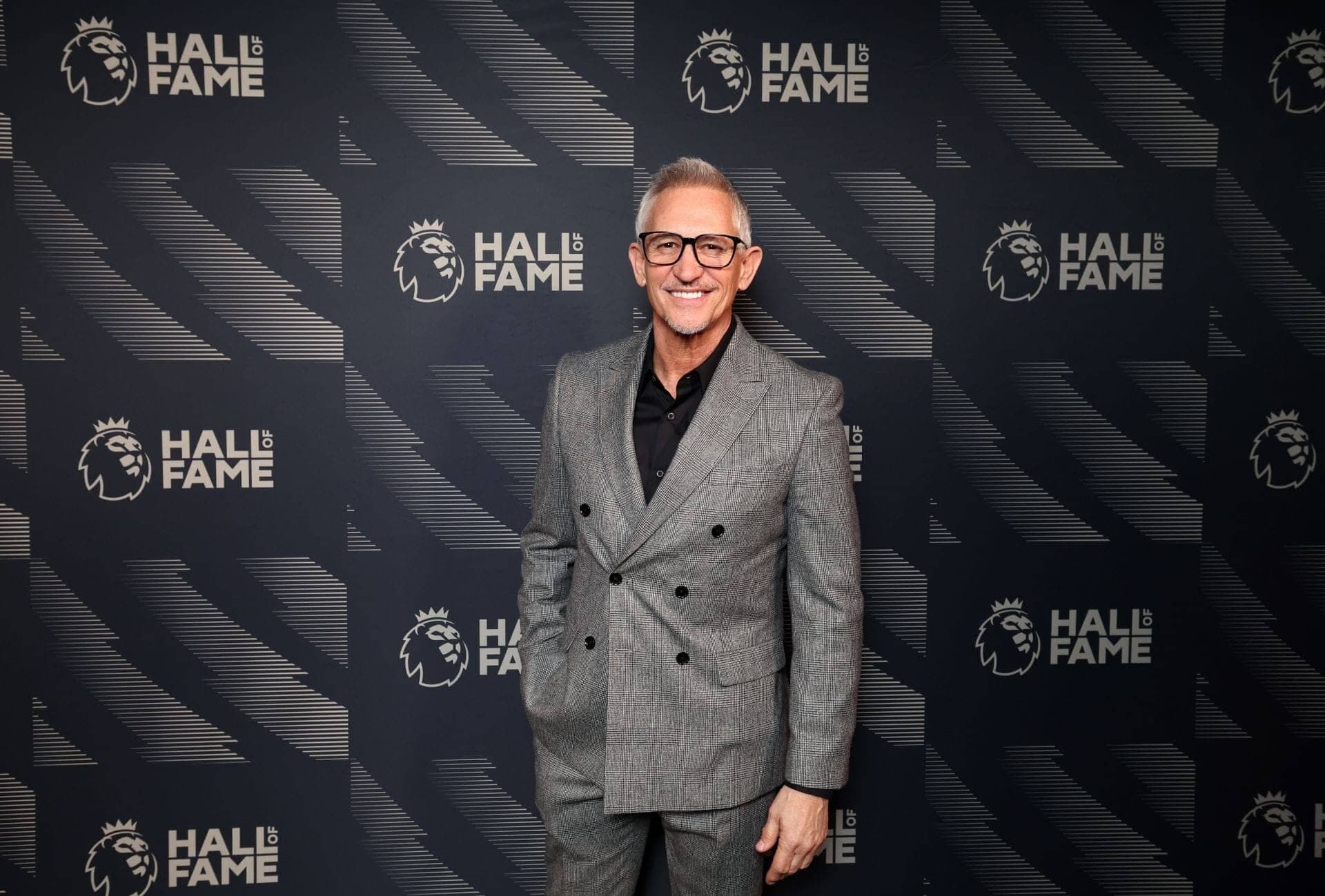 Arsenal or PSG? Gary Lineker names his favorites to win the UEFA Champions League this season