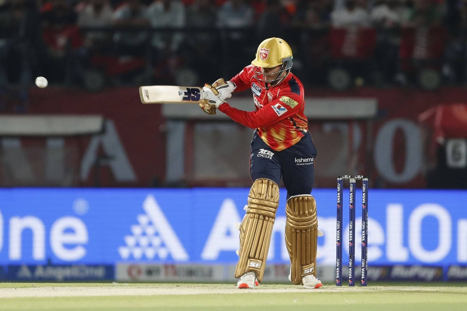Priyansh Arya smashes Mitchell Starc for a stunning first-ball six to kick-start PBKS vs DC IPL 2026 match [Watch]
