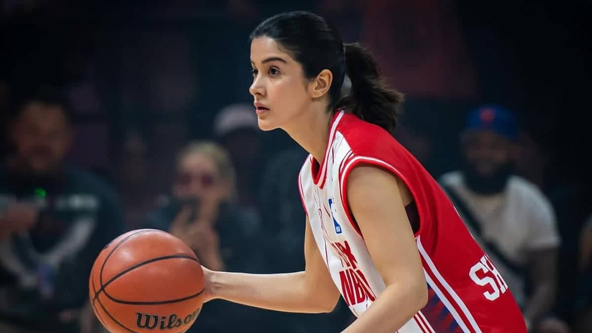Shanaya Kapoor Shines Bright at Celebrity Basketball Game