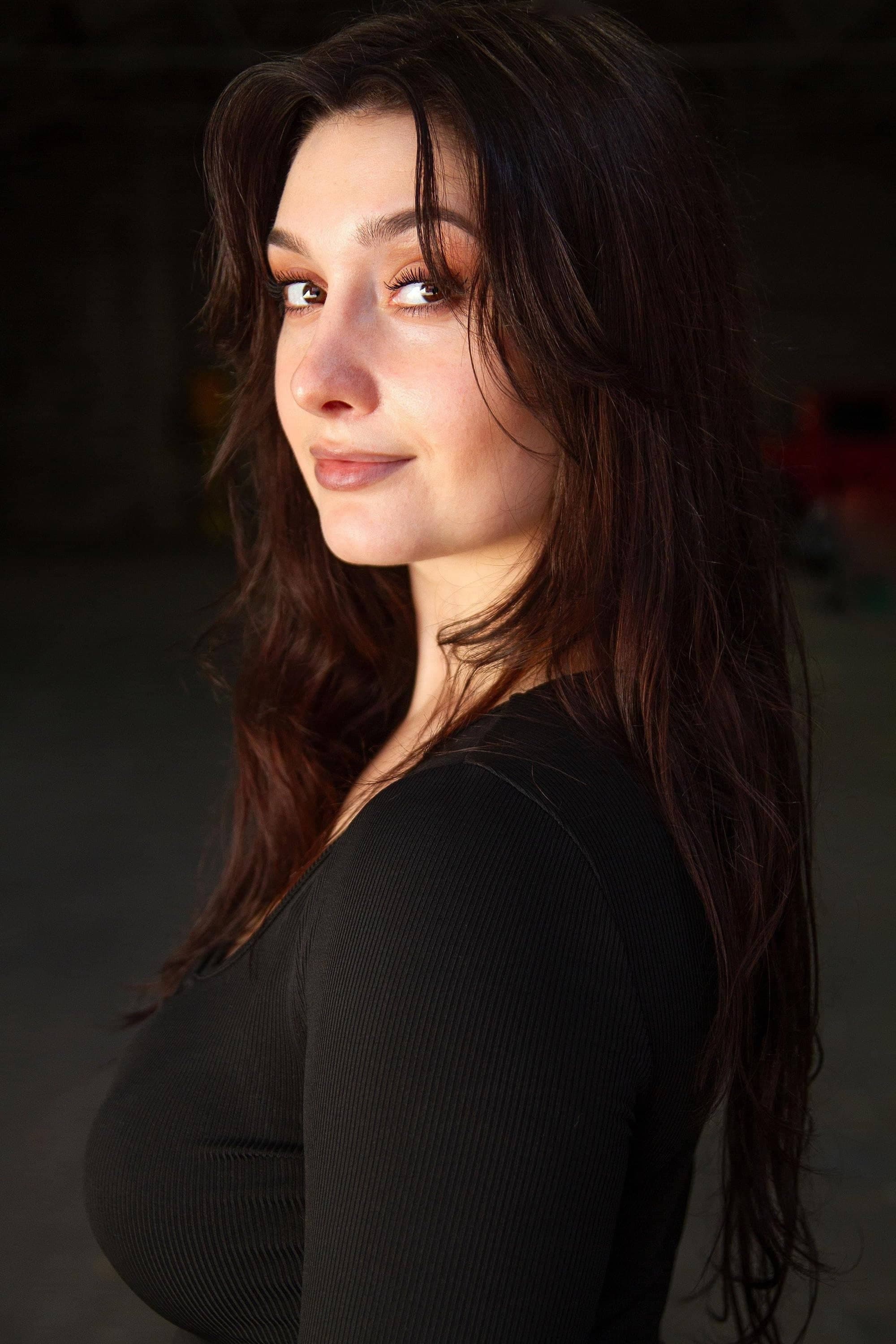 Anja Avsharian