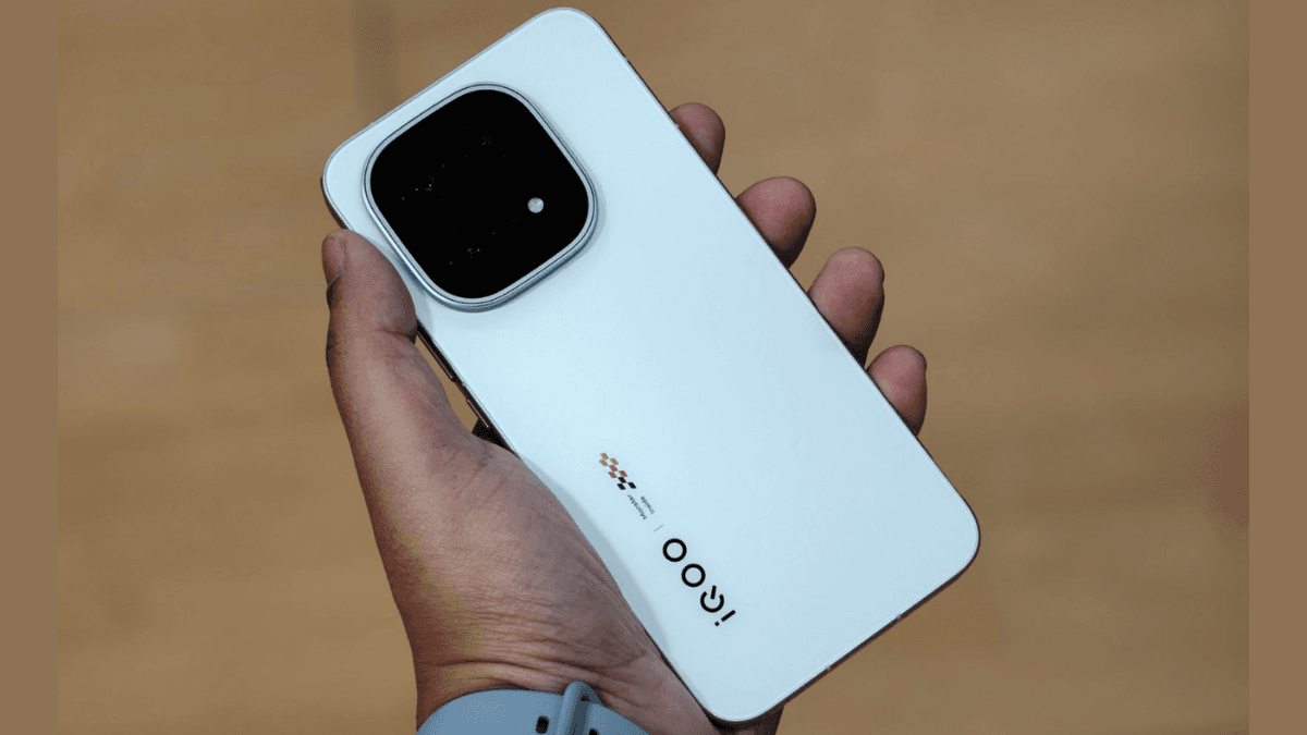 iQOO 15 launches in India with Snapdragon 8 Elite power