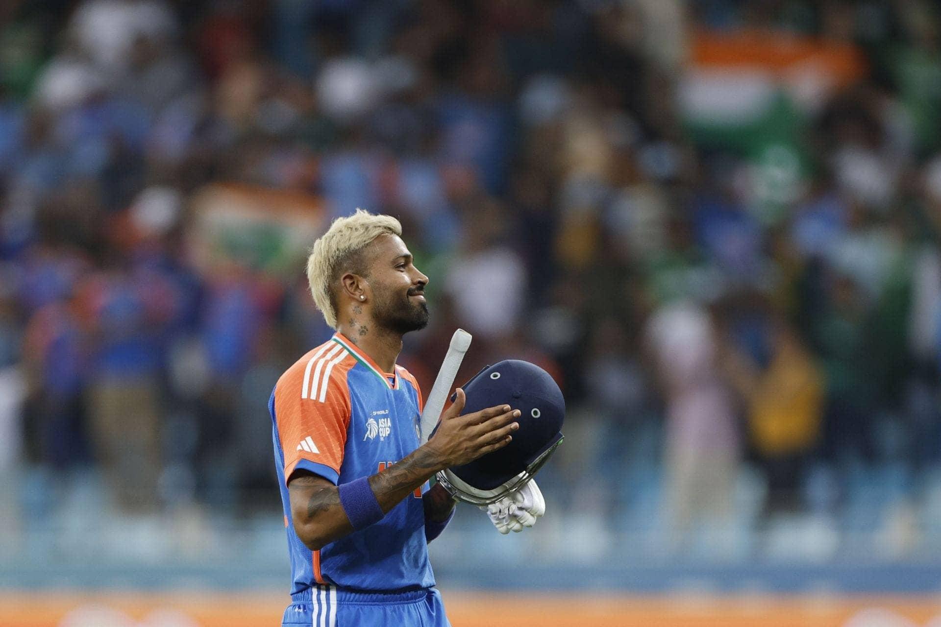 Hardik Pandya's Enchanted Gesture for Injured Cameraman