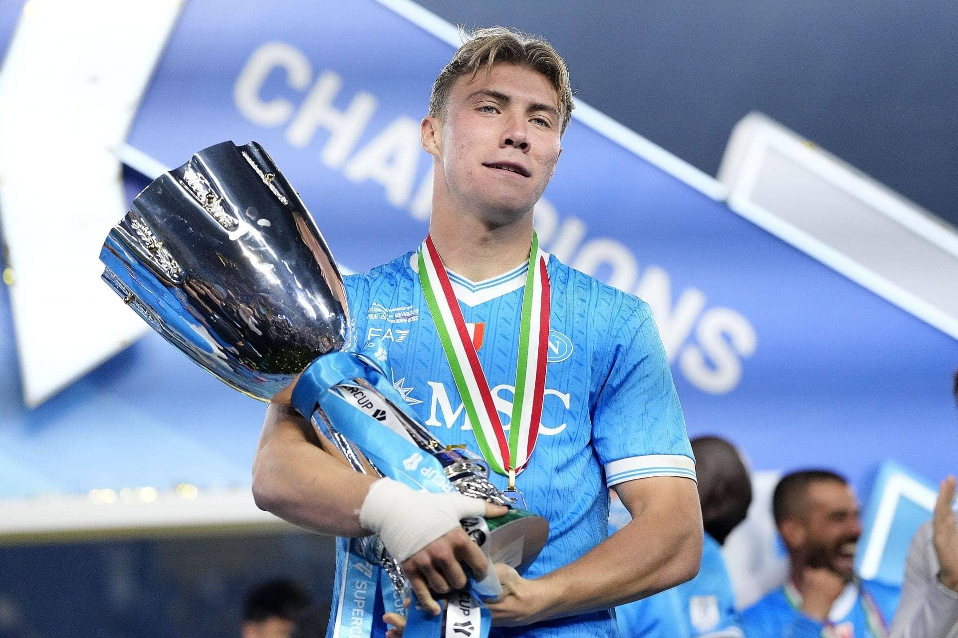 Hojlund Celebrates Napoli Win with Bold Caption and Swagger