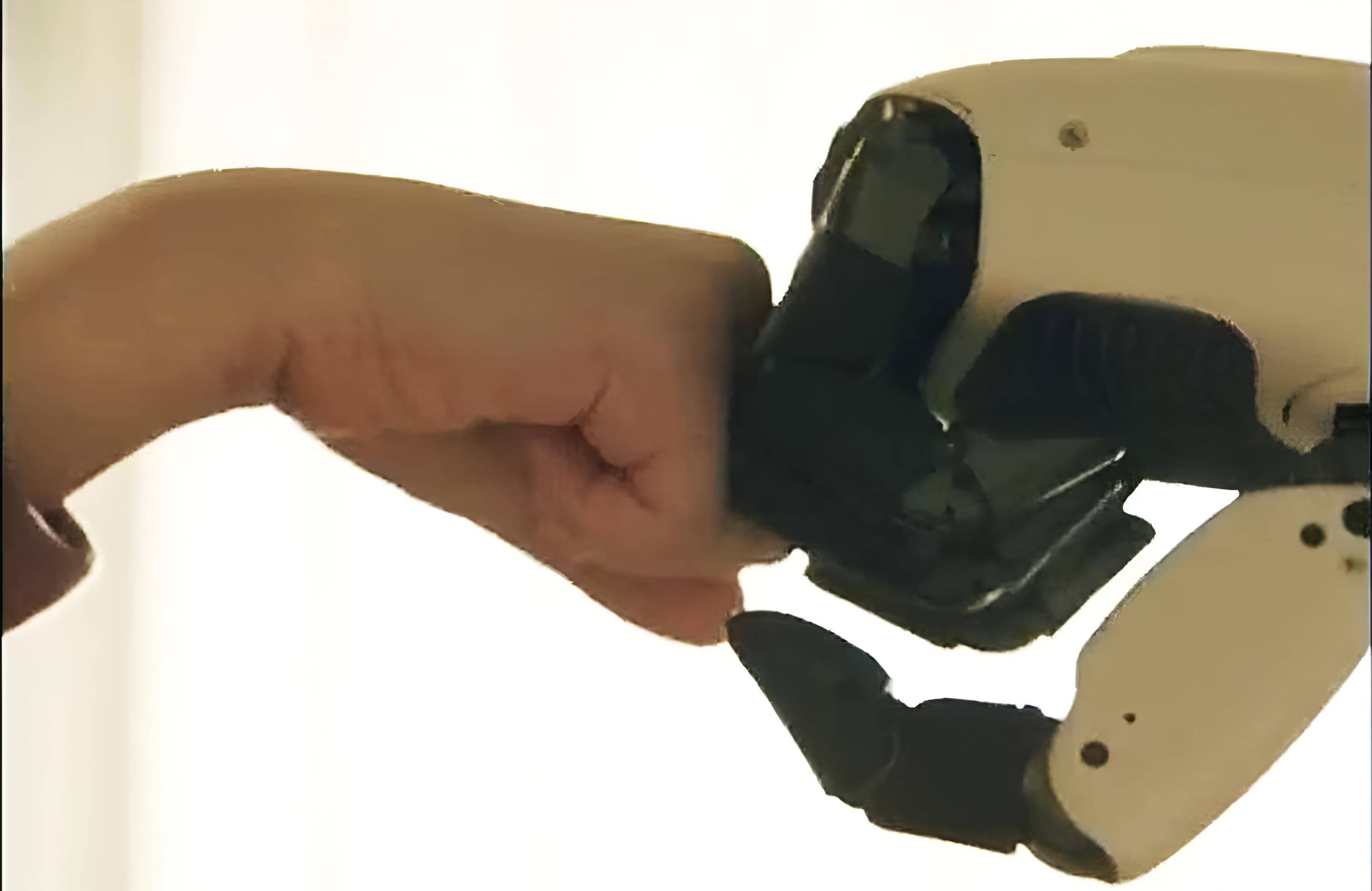 CLOiD: LG ka robot jo ghar ke kaam mein karega madad