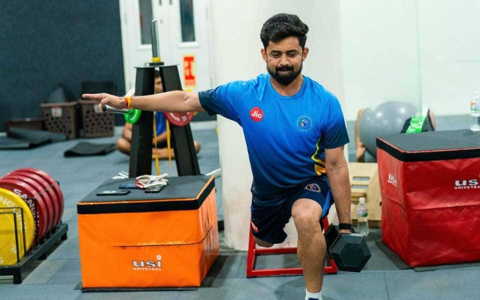 Vishal Jayswal's Epic Chat with Kohli After Trophy Clash