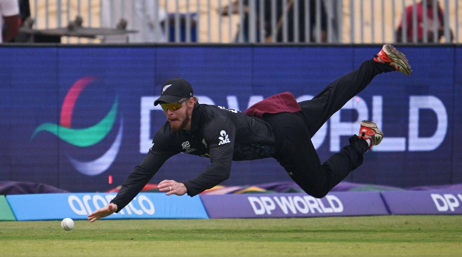 Glenn Phillips Makes Unbelievable Dive to Save Boundary