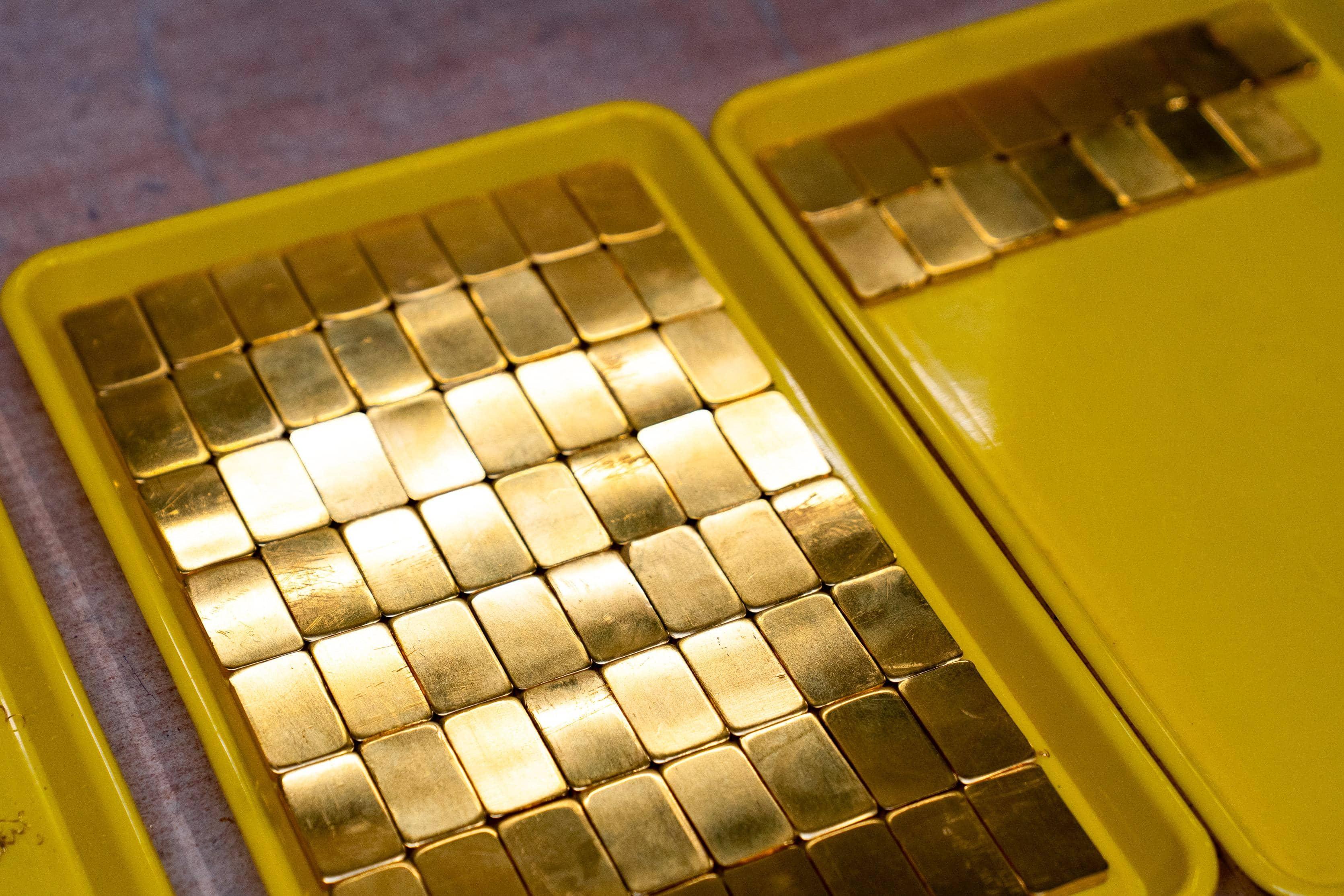 Gold Loans Soar: 90% Growth Sparks Credit Excitement!