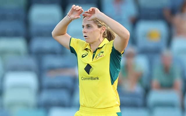 Sophie Molineux's Back Woes: A Magical ODI Dilemma