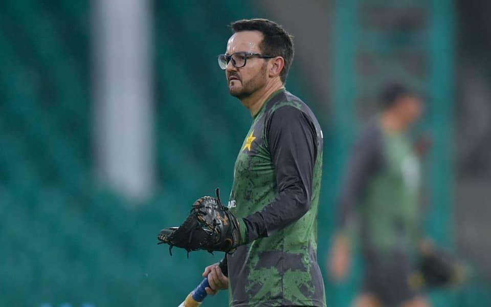 Pakistan Players Vent Frustrations at Coach Hesson