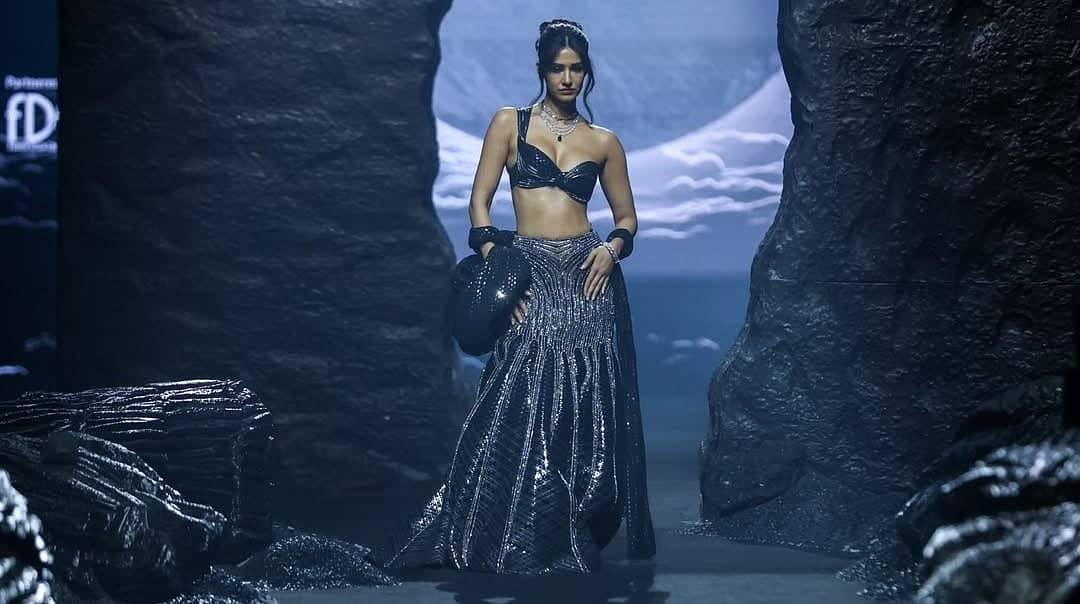'Slay Queen': Disha Patani Flaunts Her Toned Physique In Risque Bejewelled Lehenga, Sets Internet On Fire