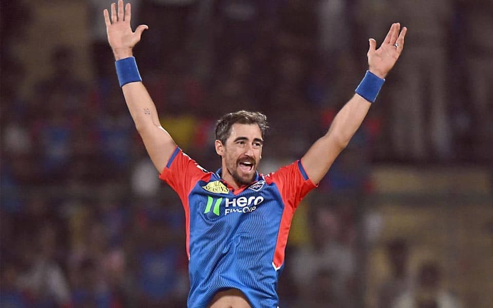 Mitchell Starc ki chhutti se LSG vs DC ka rang badla