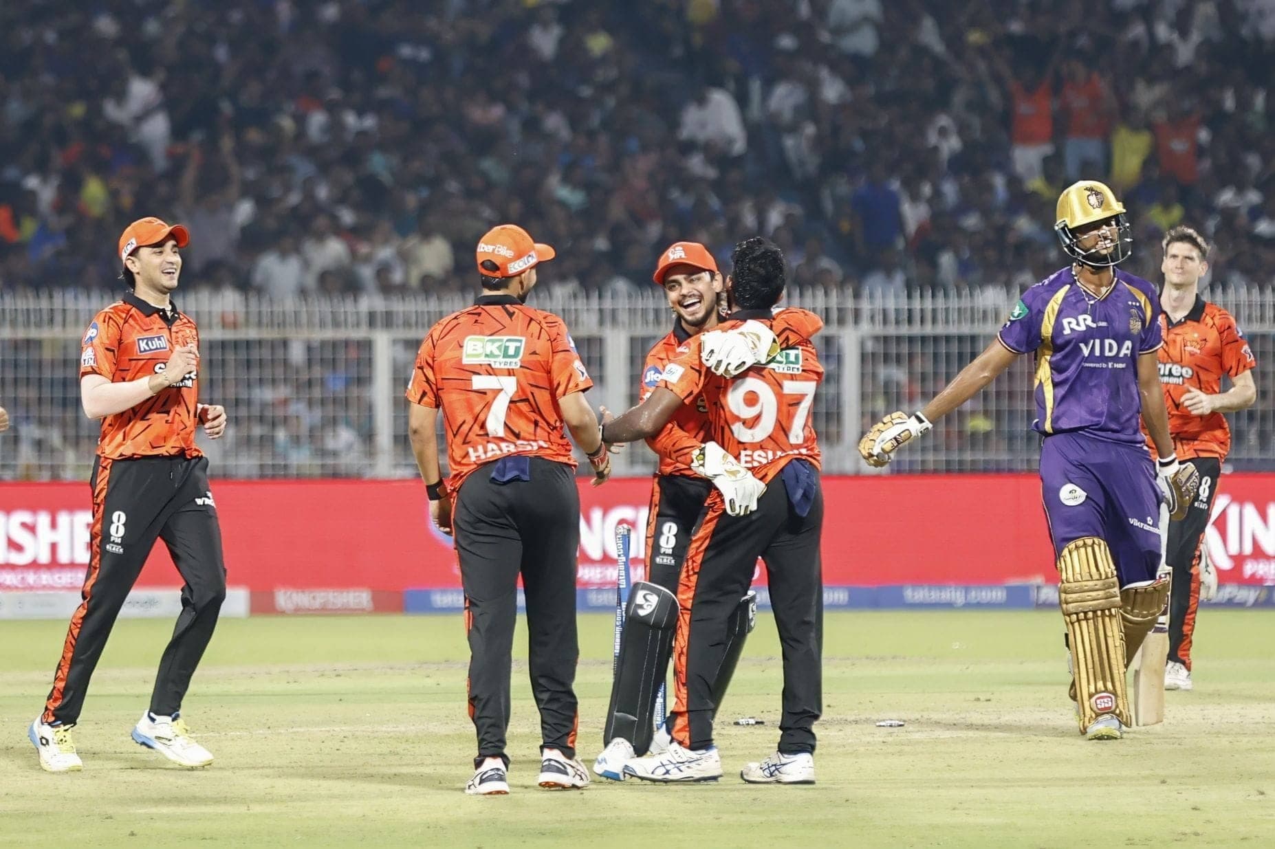 Aakash Chopra Says David Payne Can't Keep Up After SRH Win!
