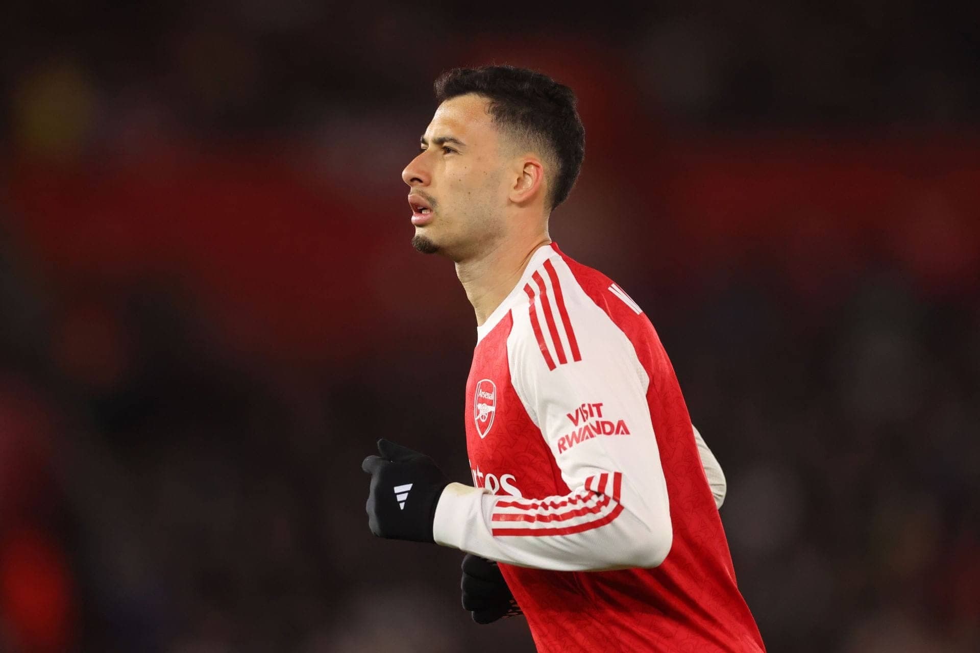 Gabriel Martinelli's Ref Shove: A Red Card Missed in FA Cup Drama