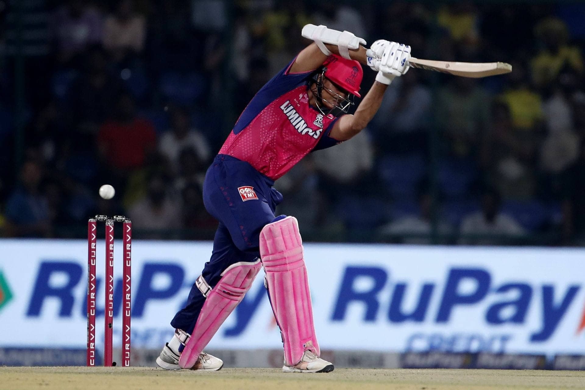 IPL 2026: Who's Droppin' the Most Runs in RR vs RCB?