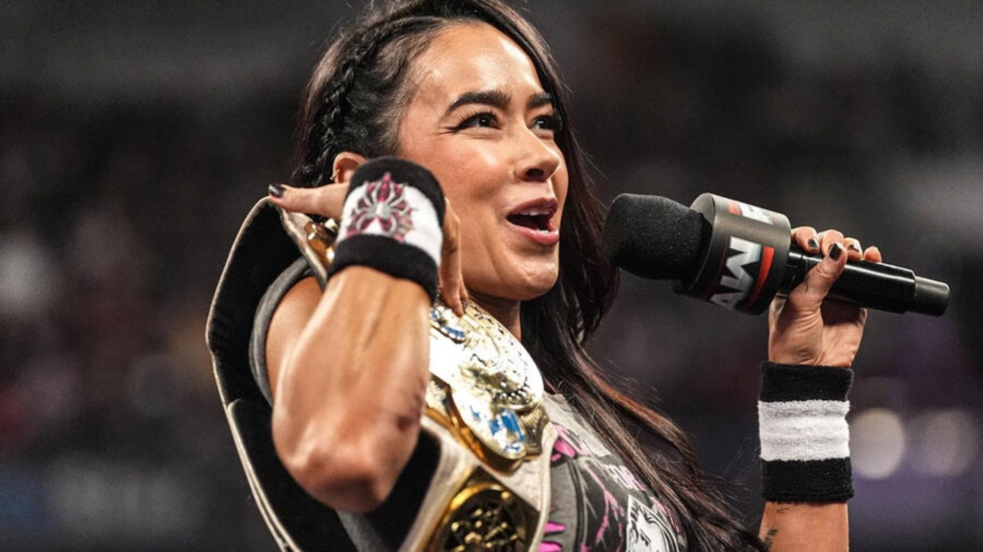 AJ Lee Goes Wild, Fangirling Over Asuka, Kairi, Iyo Sky