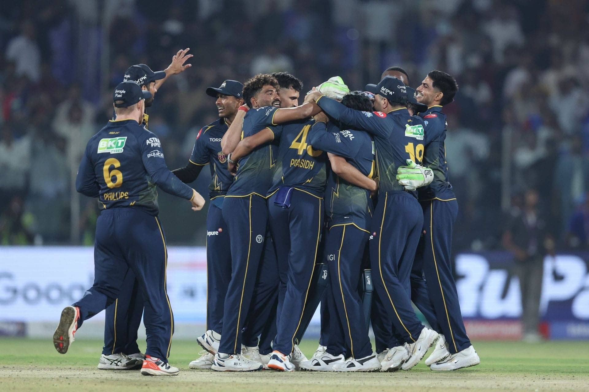 Aakash Chopra Unleashes Truth on GT's Batting Fantasy Ahead of RCB Clash