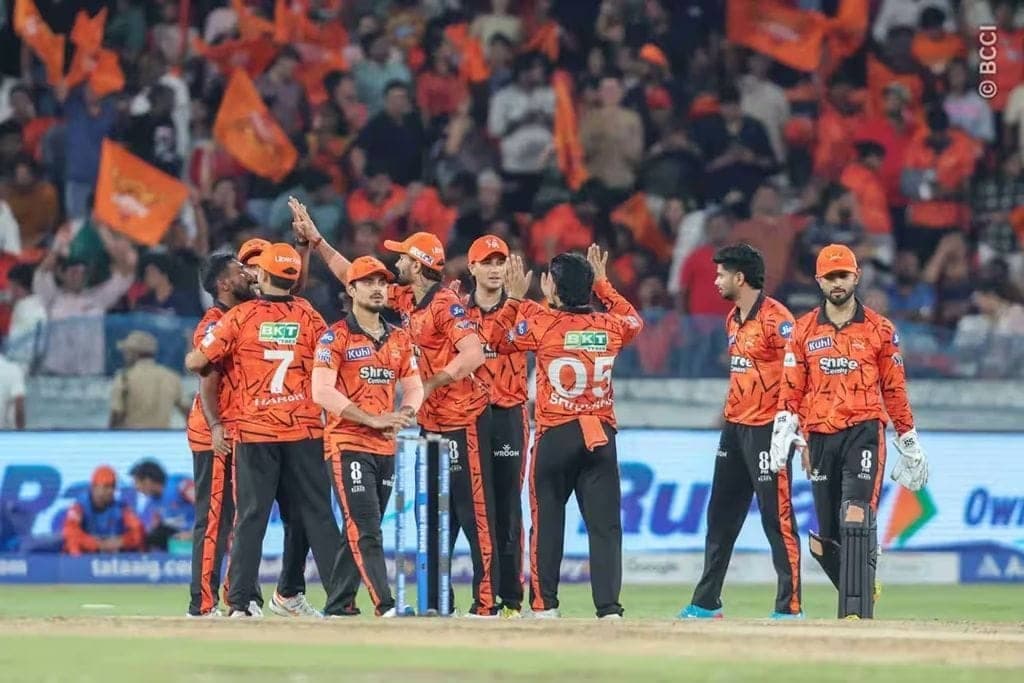 Aakash Chopra Raves About SRH's Death Bowling and Batting